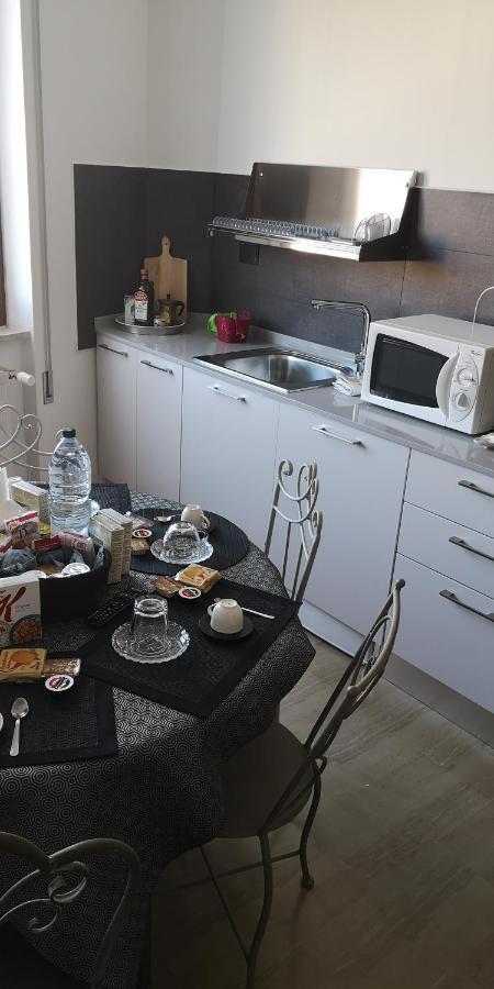 Welcome B&B Фолиньо Экстерьер фото